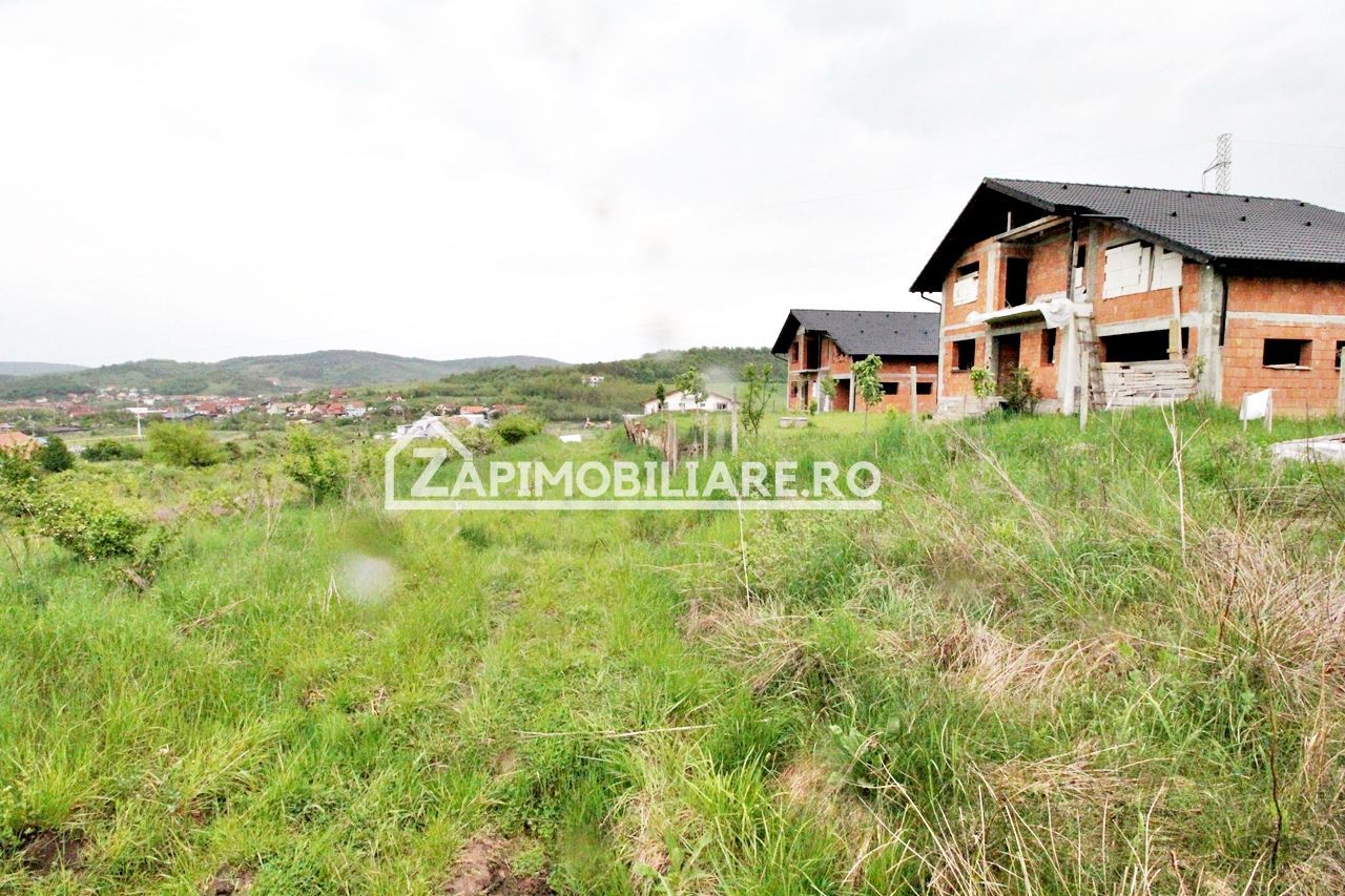 10 parcele teren intravilan intre 450 mp, și 617 mp  Corunca - Poză 3