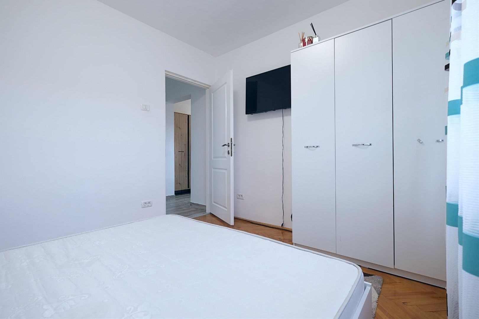 Apartament cu 2 camere de vânzare în Teiul Doamnei, Bucuresti - Poză 9