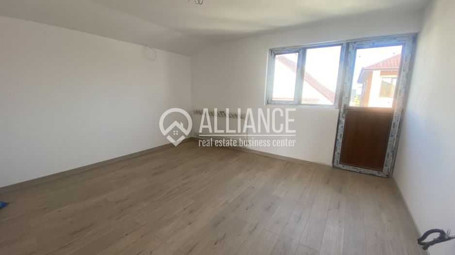 VALU LUI TRAIAN(COD 07) -Casa P+M 5 camere cu teren de 300 mp - Poză 18