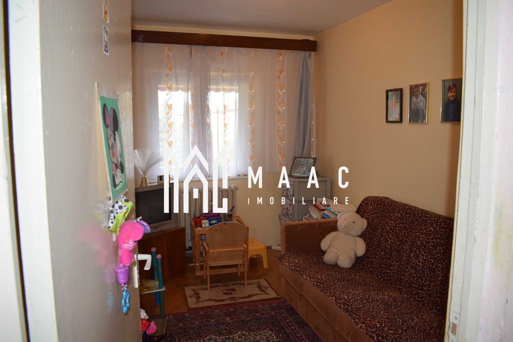 Apartament I 4 camere I Decomandat I Zona Ştrand - Poză 2