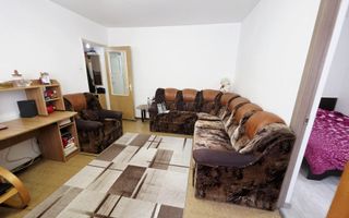 Apartament 3 camere, etaj 3, Malu Roșu – Str. Rîșnovenilor - Poză 2