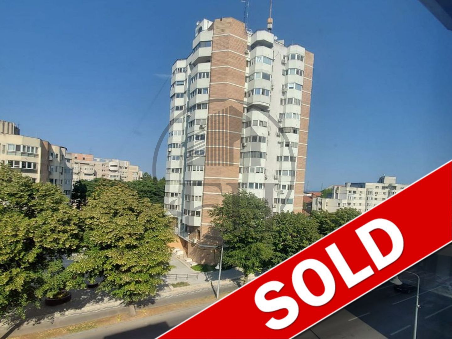 SOLD / VANDUT Apartament cu 1 camere de vânzare în zona Capitol - Poză 1