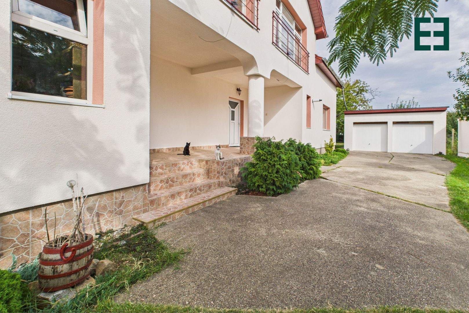 Casă tip Duplex cu 8 camere  - Zona Bujac - Arad - Poză 3