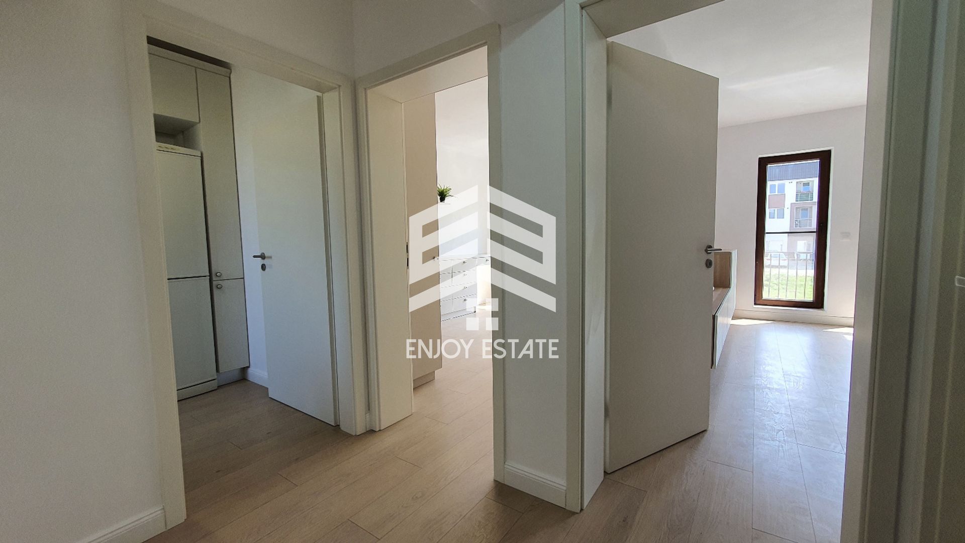 Apartament cochet, etaj intermediat, parcare inclusa ! - Poză 8