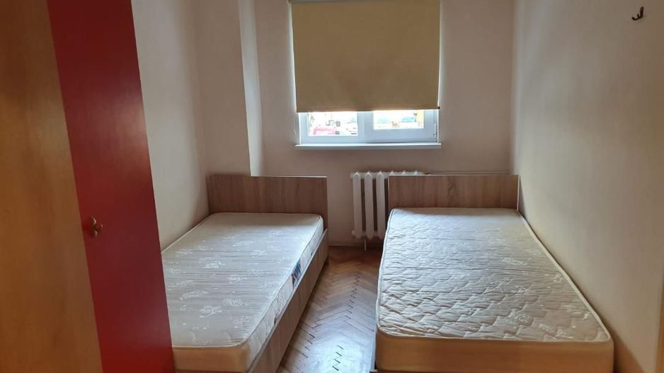 Aparament 5 camere etaj 1 zona Dambovita - Poză 4