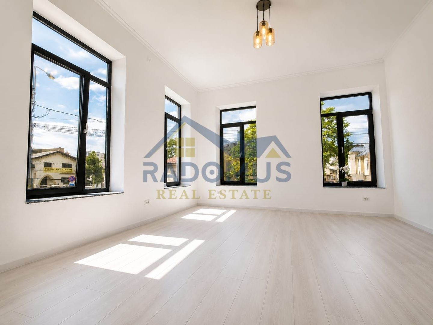 Vilă Premium Ultracentrală | 441 mp | Renovată  Integral 2025 | - Poză 5