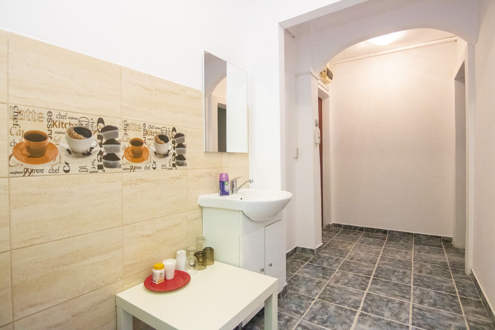 Dr. Taberei Bucla, Spatiu de birouri, doar firme, 4 camere, mutare imediata! - Poză 3