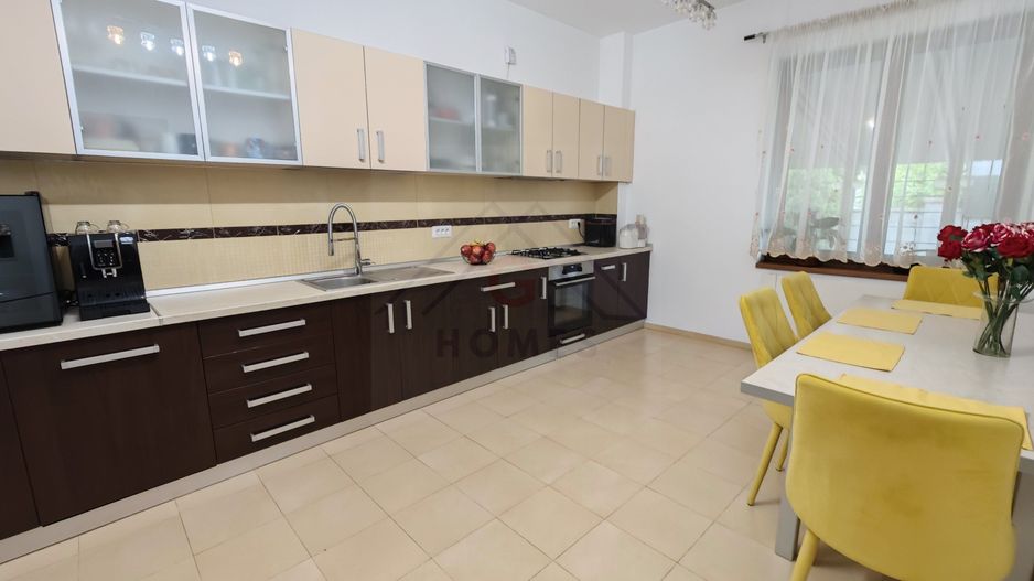 Casa spatioasa. Pretabil si pt. clinica, invatamant, camin varstnici. - Poză 7