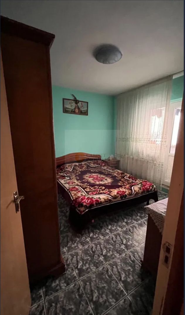 2 Camere - 54MP | Decomandat | Etaj 1/4 | Crangasi | 2 Balcoane | 1981 - Poză 3