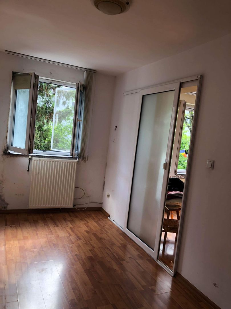 ageuropa.ro vinde ap. 2 cam etaj 2 Micro 14 - Poză 4