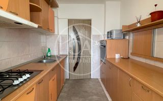 Apartament de închiriat cu 3 camere în zona Decebal, Oradea - Poză 9