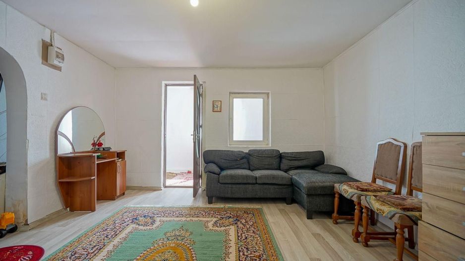 Casă bătrânească cu 3 camere la vânzare - Sânpetru - Poză 4