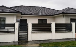 Casa de vanzare Lazuri - Poză 1