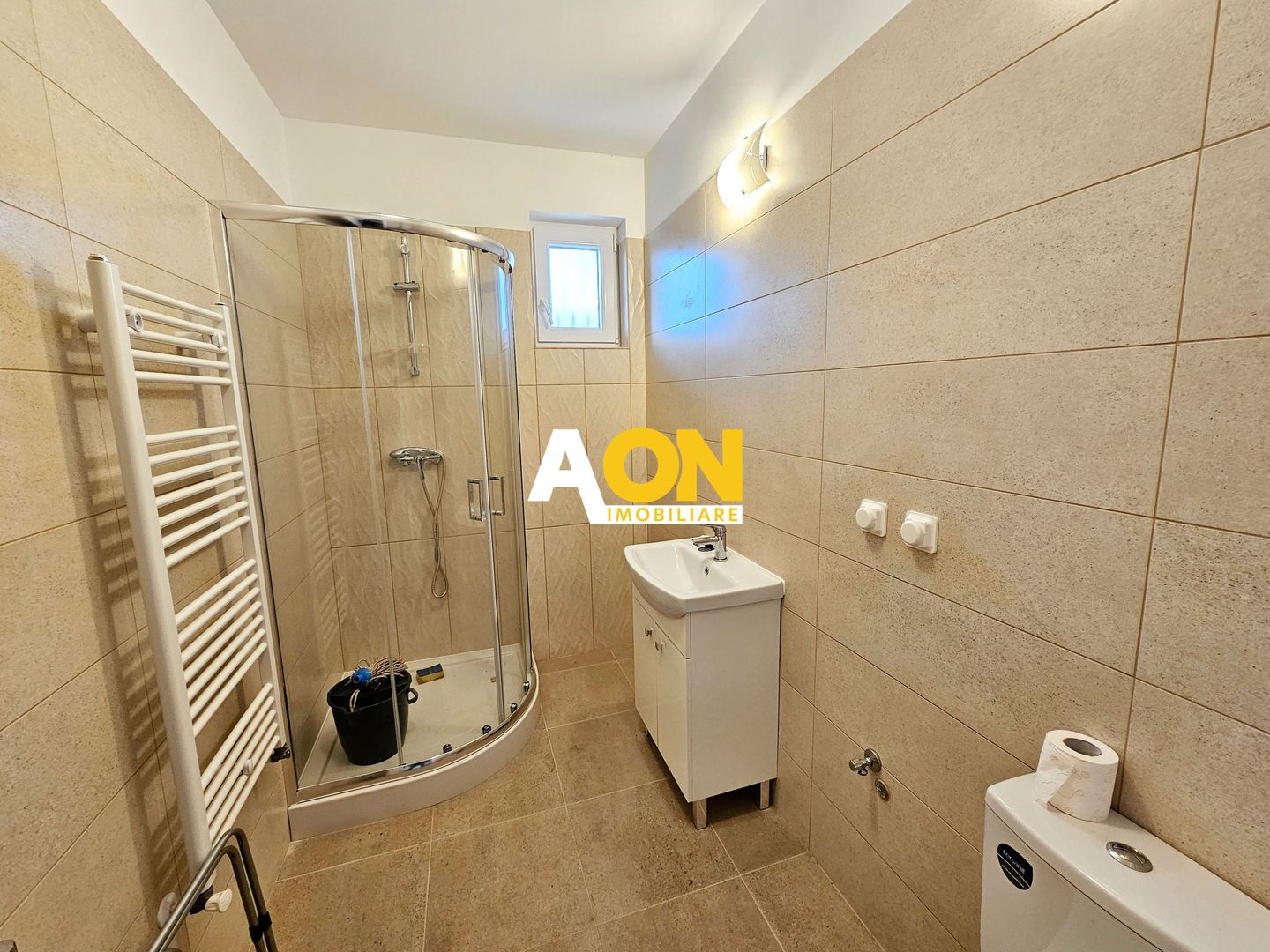 Apartament 3 camere, 2 bai, 67 mp + mansarda 90 mp + boxa + parcare - Poză 4