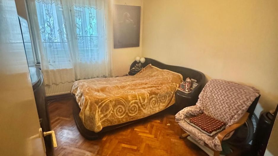 Apartament 3 camere de vânzare – zona centrală - Poză 4
