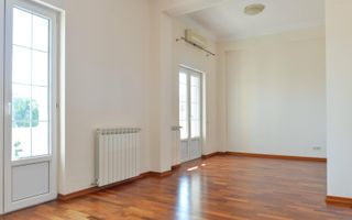 VILA DE LUX CU 6 DORMITOARE SI PISCINA + 800 MP CURTE LA INCHIRIRE - Poză 7