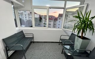 De vânzare apartament 4 camere, ultracentral – 92 mp - Poză 2
