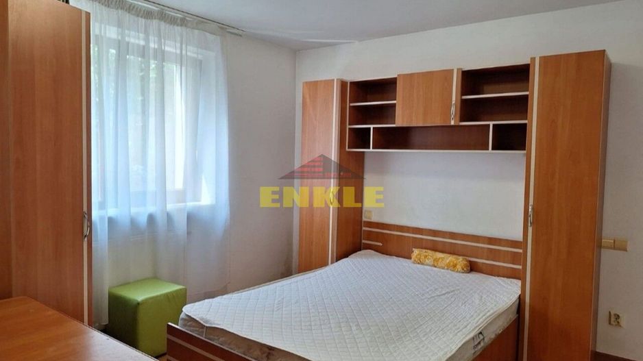 De vânzare apartament cu 2 camere decomandat, zona Școlii 7 - Poză 2