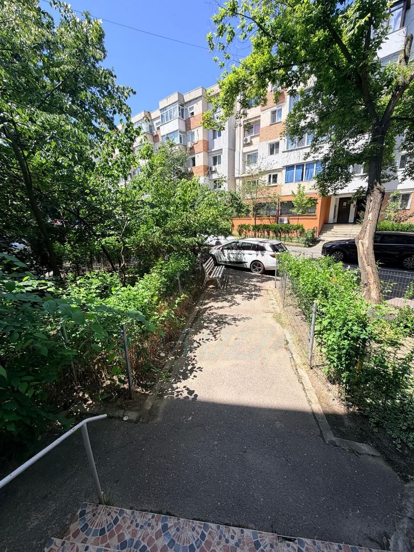 Inchiriem apartament cu 2 camere in Mazepa 2, et.3, pret 2000 de lei. - Poză 17
