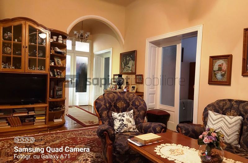 Casa cu 4 camere in zona Armatei Romane - Poză 8