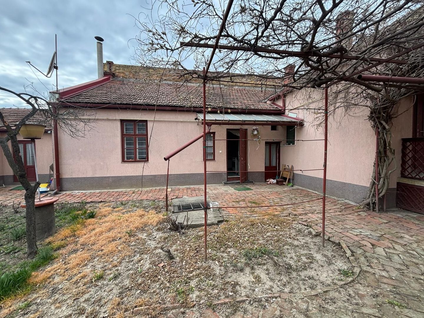 Casa pe parter cu acces auto - Poză 5