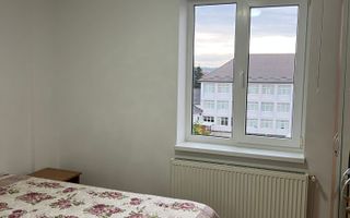 Apartament cu 4 camere, decomandat, 80 mp utili, zonă centrală - Poză 3