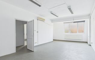 Clădire de 560 mp utili ~20 încăperi | Configurație medicală