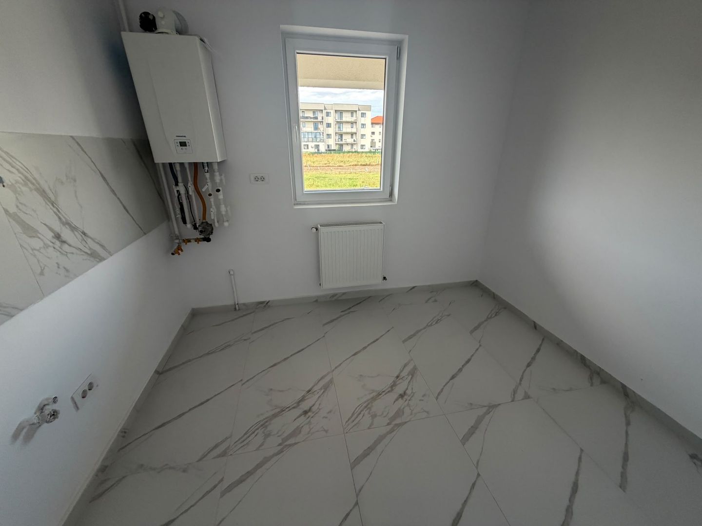 AP. 2 CAMERE - GRADINA PROPRIE 60 MP, BLOC FINALIZAT, PARCARE, COMS 0% - Poză 8