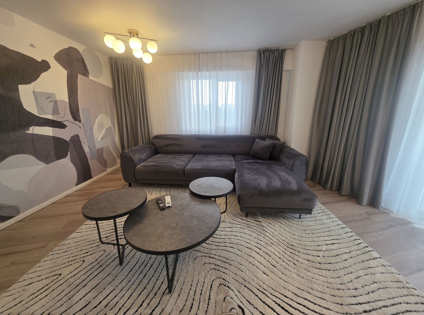 Apartament | 4 camere | modernizat | etaj 5 | TEI - Poză 1