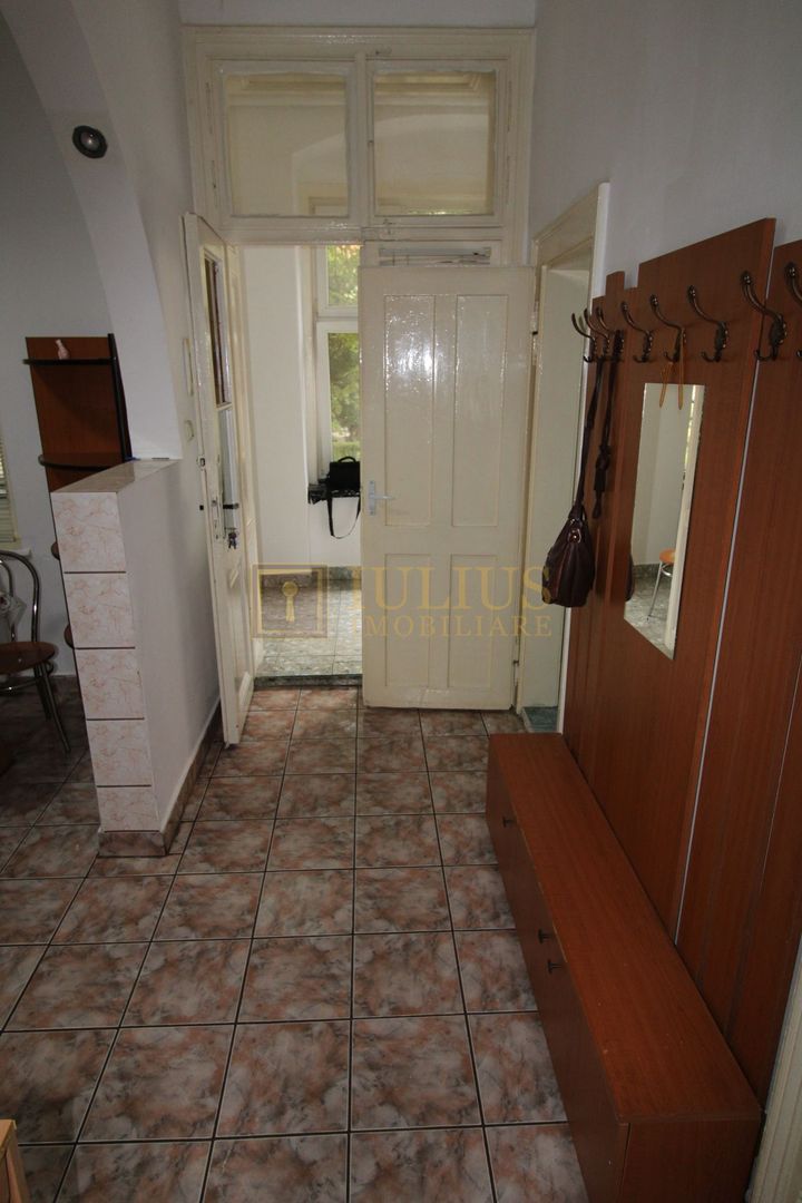 ideal pentru studenti sau o familie, cladire istorica, centrala proprie - Poză 15