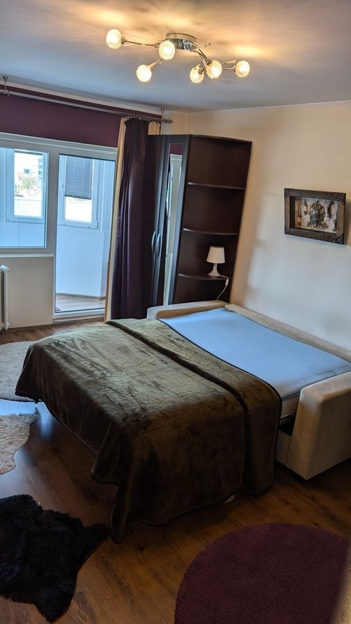 Mihai Bravu, Vatra Luminoasa, Piata Muncii - Poză 13