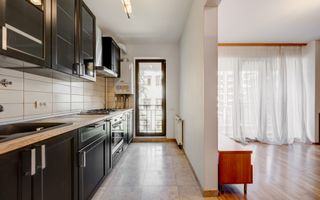 Apartament 3 camere Sisesti | Loc de parcare - Poză 4