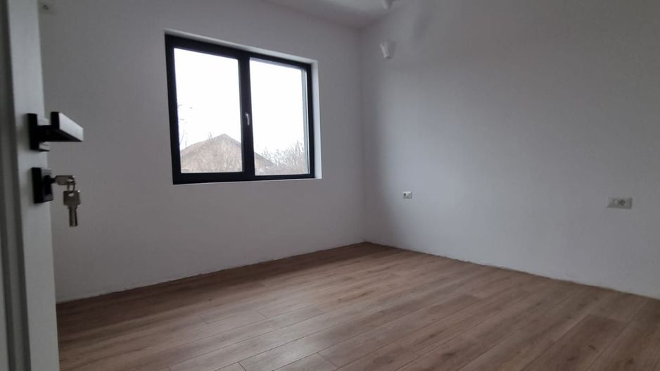 Reședință Modernă cu Finisaje Distinse - Poză 24