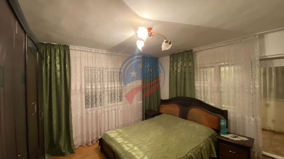 VILA GENEROASA CU TEREN 720 METRI IN APROPIEREA  ELECTROPUTERE MALL - Poză 10