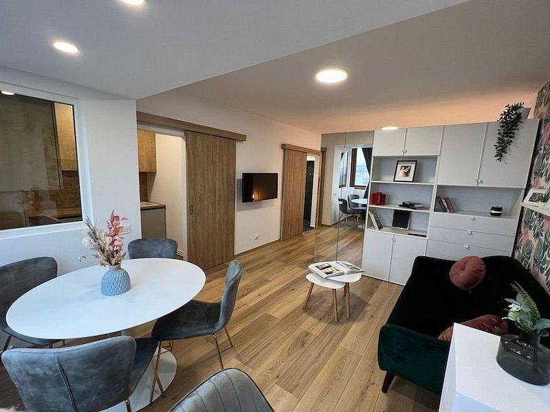 Garsonieră de închiriat, cu vedere panoramică spre Parcul Tractorul - Poză 5