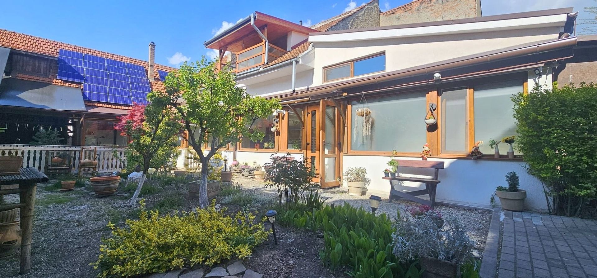 Vila 7 Camere - Str. Morii -Renovata 2024 - Teren 493 mp - Poză 1