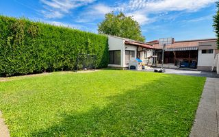 Vila cu 6 camere 4 bai, zona Spitalul Judetean, cu spa, garaj, beci - Poză 6
