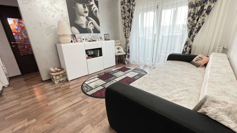 Locuinta luminoasa la mansarda-constructie 2013 - Poză 1