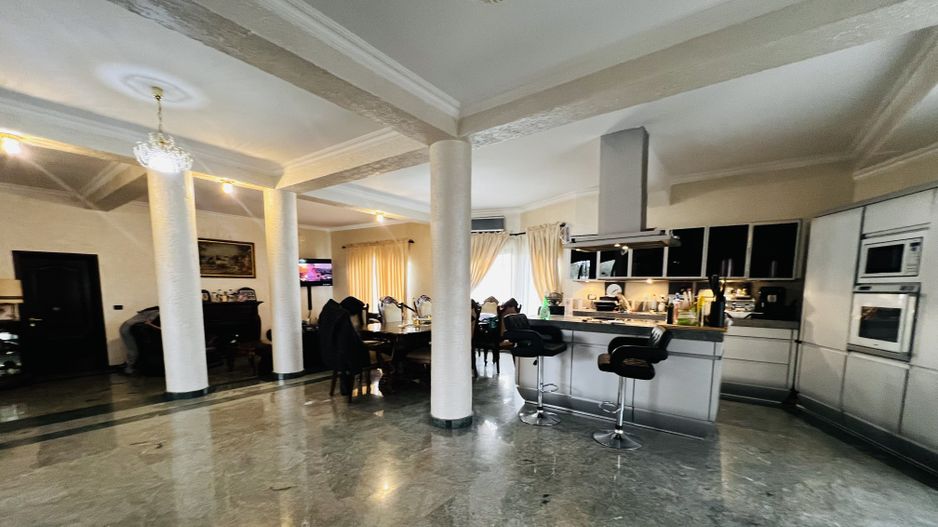 Vila cu 7 camere - Dumbravita - Zona Cora - Poză 5