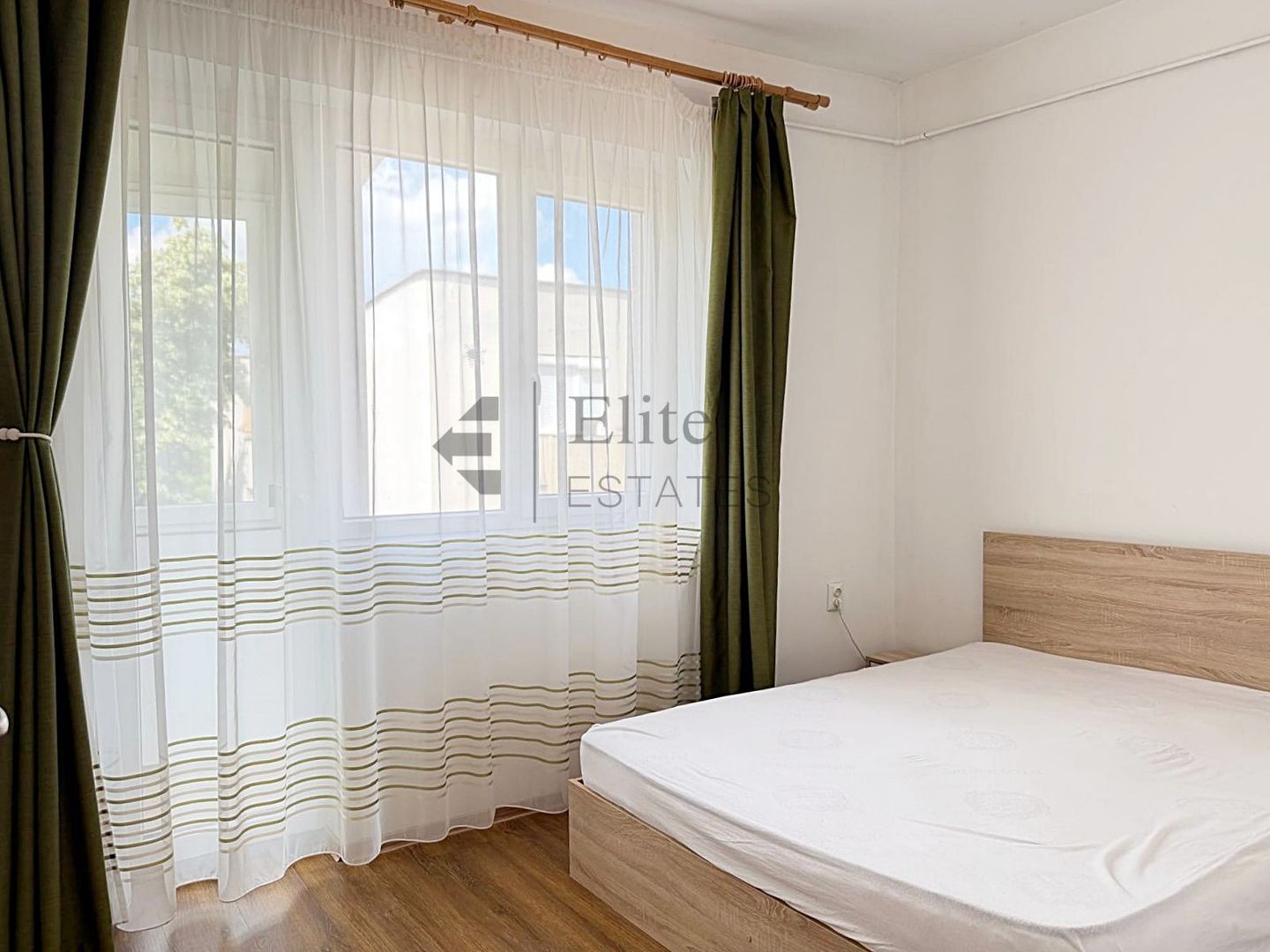 Apartament cu 2 camere ultracentral in Oradea - Poză 3
