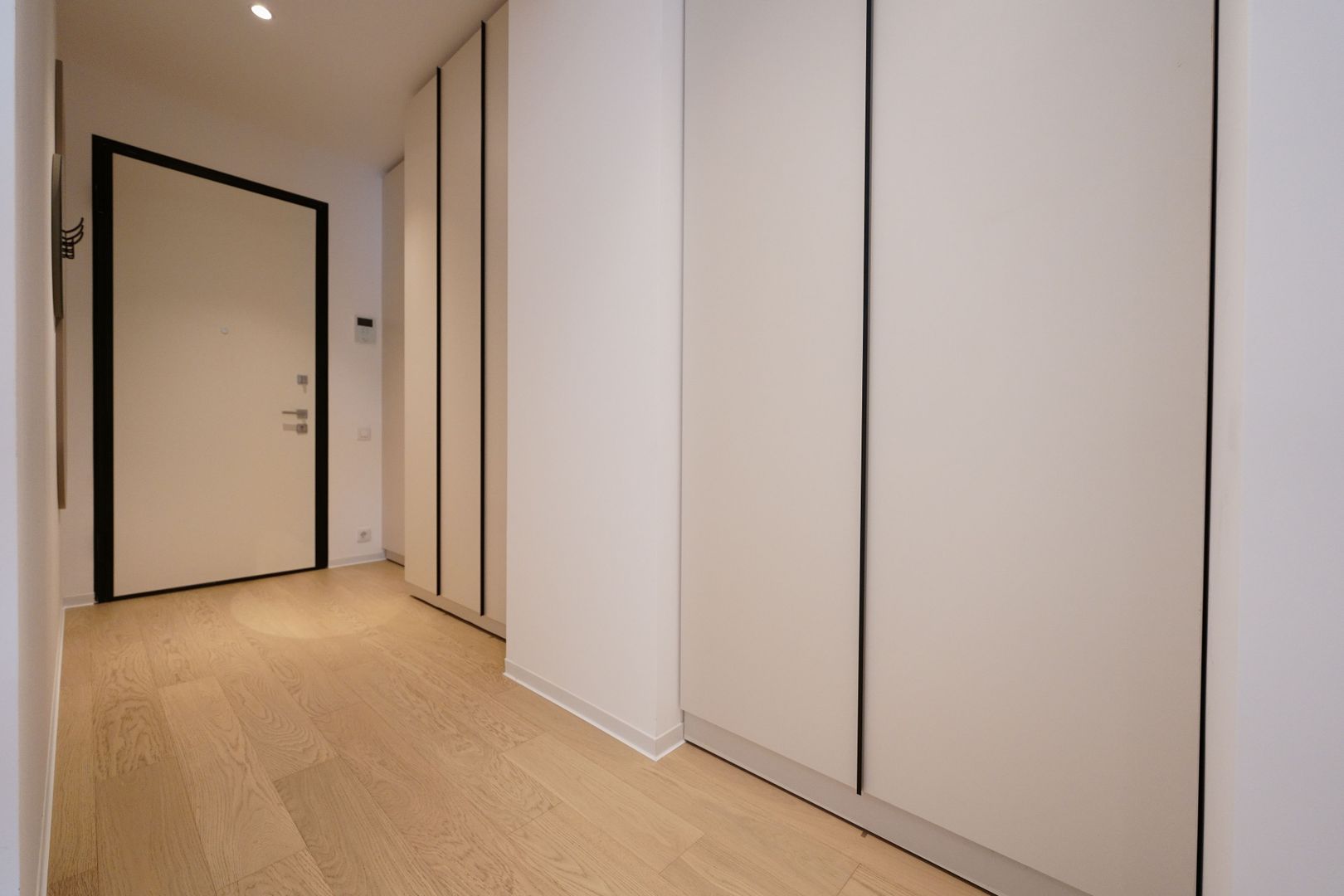 2 Camere + Parcare, terasa 40mp, One Lake Club - Poză 9