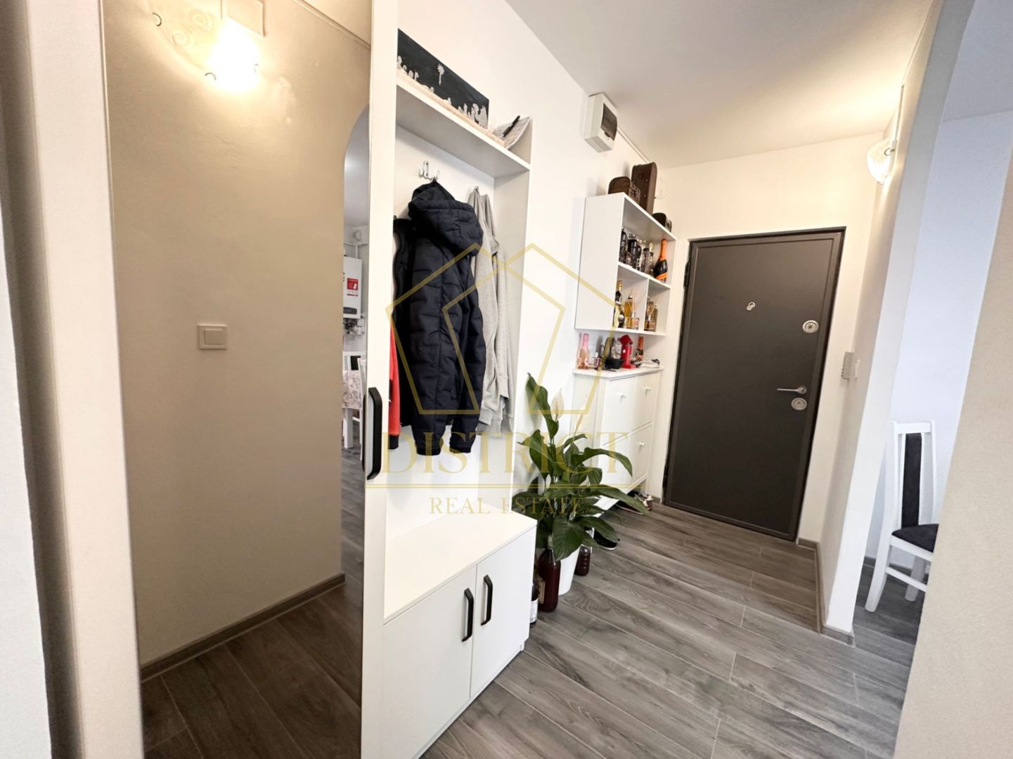 Apartament deosebit cu 2 camere | Zona Sagului | Parter - Poză 12
