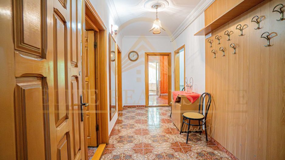 Apartament spațios cu 3 camere, 2 băi și 3 balcoane – zona FAR, bloc 2003 - Poză 8