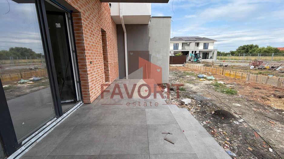 Triplex in Sacalaz |  Finisaje premium | 3 camere | Asfalt | 2 terase - Poză 13
