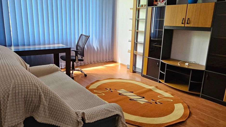 Apartament 3 camere de inchiriat, bloc reabilitat,  Romancierilor - Poză 1