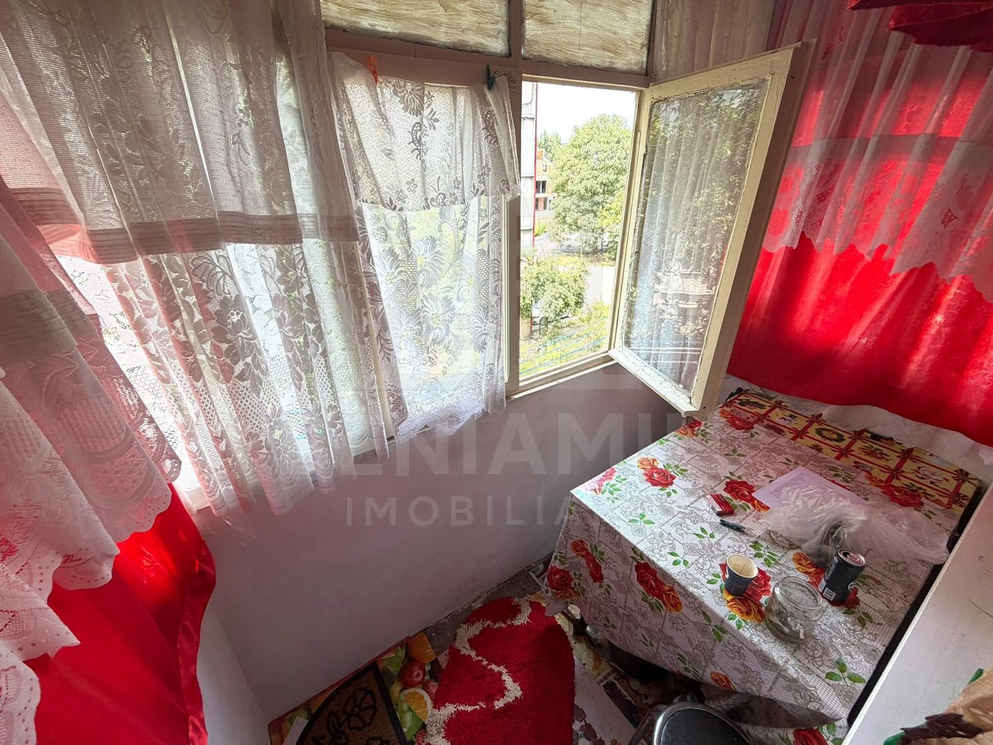 Apartament cu 3 camere - Craiovita Noua - etaj intermediar - Poză 6
