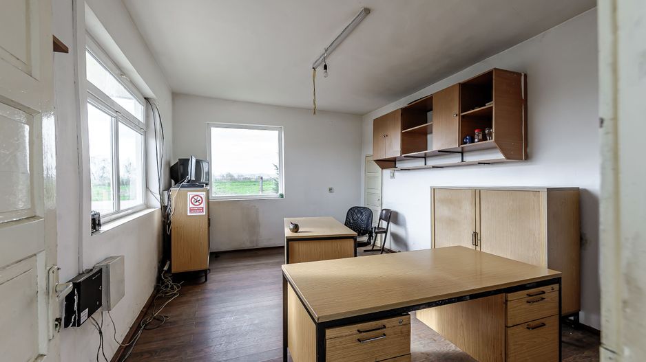 Hala industrială cu teren 10.495 mp – potențial supermarket, Lipova - Poză 5