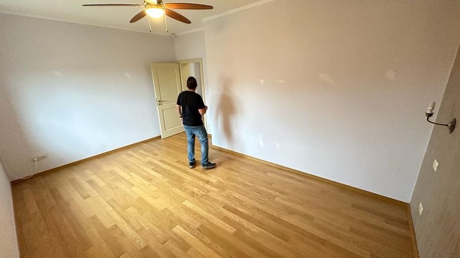 VILA  - ARADULUI. -British - Poză 36