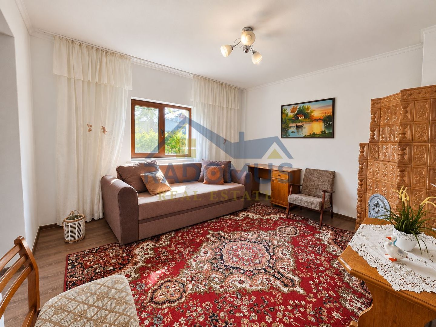 Casă cu 3 camere, anexe și livadă – Lopatnița, Șoimari - Poză 5