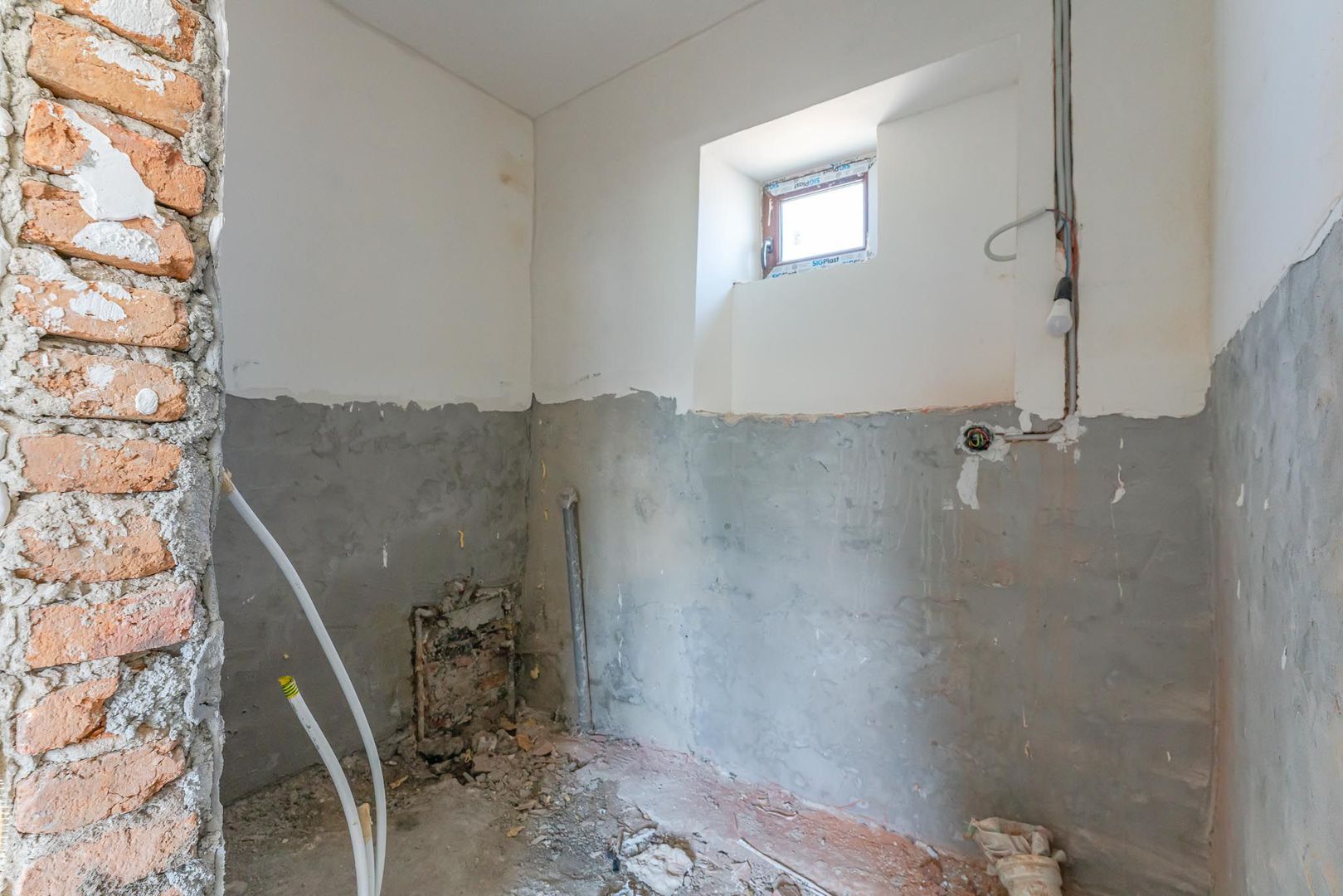 Casa in Purcareni, strada Principala - Poză 12